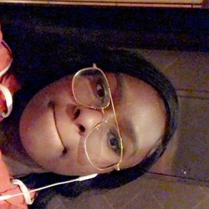 Meet your Posher, Mya